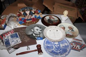 lot 159 image: Abraham Lincoln and patriotic lot