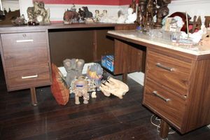 lot 176 image: L-shaped desk only with marble top piece PICK UP ON SECOND DAY