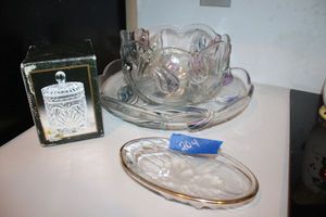 lot 204 image: Lead crystal candy jar, Mikasa bowl and platter, and clear oval flower dish