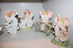 lot 211 image: Seraphim Classics figurines