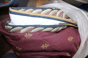 lot 219 image: Blankets