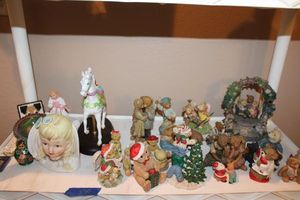 lot 230 image: Bear figurines, Ceramic carousel horse, and more