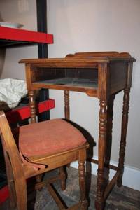 lot 258 image: Vintage student desk and chair
