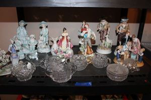 lot 249 image: Vintage clear lead crystal and figurines, includes Andrea, Gi.mar