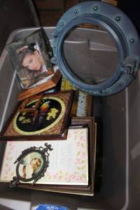 lot 292 image: Photo frames