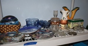 lot 353 image: Blue collector plates, blue glass bowls, 2-sided vase and more