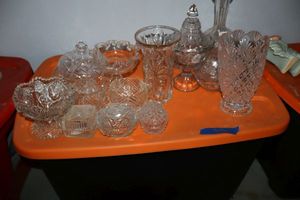 lot 346 image: Clear glass and lead crystal items