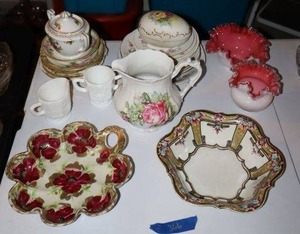 lot 366 image: Vintage flower dishes, white and cranberry glass ruffled bowls, and more