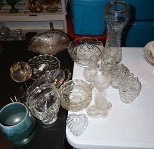 lot 365 image: Clear glass items and tall crystal vase plus ceramic planter
