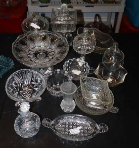 lot 364 image: Clear glass and lead crystal items