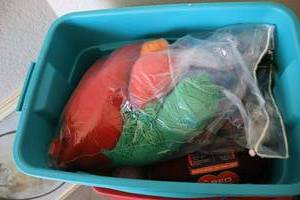 lot 334 image: Craft yarns