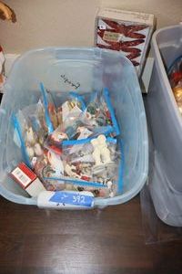 lot 392 image: Christmas ornaments - 2 totes