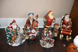 lot 403 image: Christmas figurines