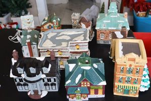 lot 437 image: Christmas village