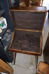 lot 526 image: Vintage storage box stand with brass accents