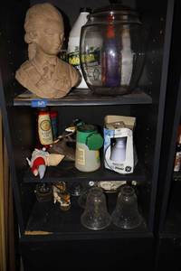 lot 529 image: Glass jar, bust statue, garden sprayer, and more