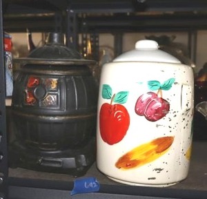 lot 642 image: Cannisters fruit pattern and vintage stove designs