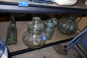 lot 615 image: Light green glass jars