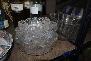 lot 610 image: Clear Crystal bowls