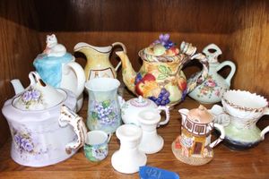 lot 421 image: Pitchers and teapots