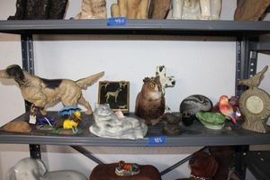 lot 486 image: Cast iron pointer dog statue, and Misc. home dcor