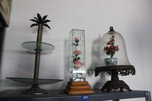 lot 494 image: Home dcor 2 tier palm tree plate stand, glass encased roses, and vintage dome stand