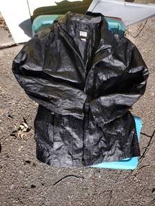 lot 559 image: Black leather jacket size 3X. Lightweight, not heavy.