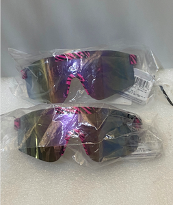 lot 153 image: Lot Of 2 - West Loop Shades - In Style & Condition As Shown