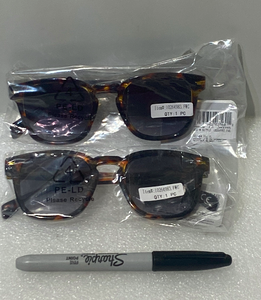 lot 173 image: Lot Of 2 - West Loop Shades - In Style & Condition As Shown