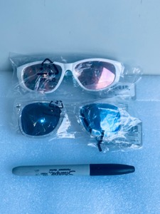 lot 184 image: Lot Of 2 - West Loop Shades - In Style & Condition As Shown