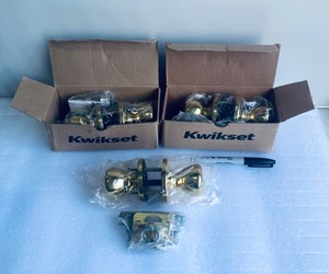 lot 185 image: Lot Of 3 New - Kwikset Microban Passage Tylo Polished Brass Door Knobs - As Shown
