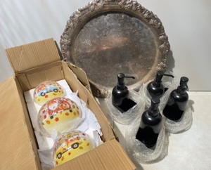 lot 243 image: Lot Of 8 - Miscellaneous Household Items - In Condition As Shown