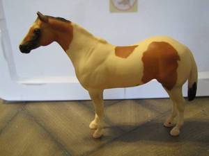 lot 5 image: Breyer horse Paint Pinto Quarter stock - nLeahs fancy chick Breyerfest 2000