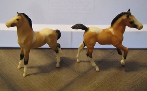 lot 9 image: Vintage 2002 Breyer Reeves foal Spirit Stallion of the Cimarron,  Breyer Reeves Vintage brown and white foal colt