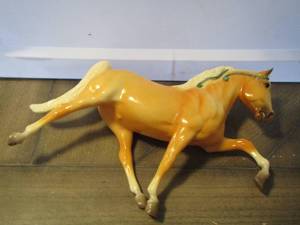 lot 24 image: Breyer Golden Anniversary Palomino Horse