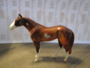 lot 36 image: Breyer PETER STONE Schylling stock horse Stablemate Chips Glossy