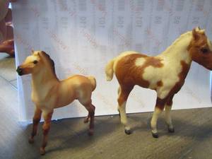 lot 51 image: Vintage Breyer horse #19 Marguerite Henrys Stormy, &  Breyer classic model horse #750601 Foal Roho Red Dun Americans wild mustangs