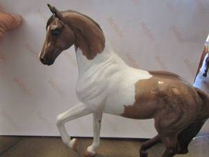 lot 65 image: BREYER MOLDING PINTO