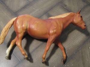 lot 78 image: Breyer #227 Sorrel stock horse mare 1983