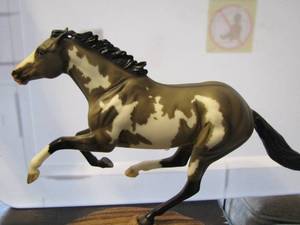 lot 104 image: 2007 Limited Edition Breyer 1283 Grulla Paint Windtalker model horse
