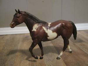 lot 148 image: Breyer horse brown and white
