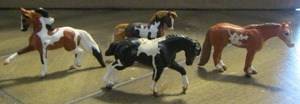lot 160 image: Miniature Breyer Horses qty 4 - MINI WHINNIES 2005