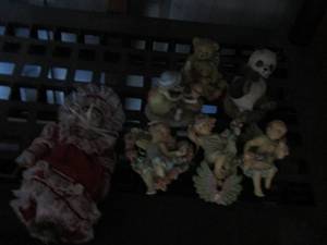 lot 36 image: angel and bear dcor