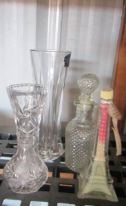 lot 41 image: clear glass vases
