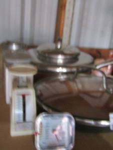 lot 56 image: kitchen pots and food scales