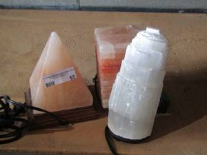 lot 65 image: salt rock lamps qty3