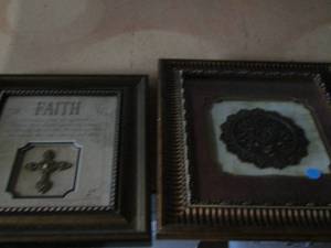 lot 88 image: faith wall art
