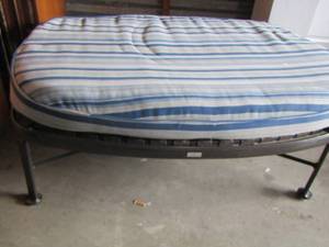 lot 103 image: outdoor ottoman
