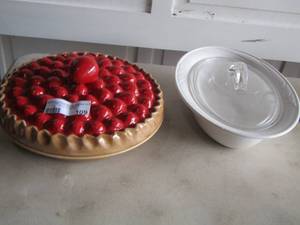 lot 109 image: pie dish- covered serving bowl -