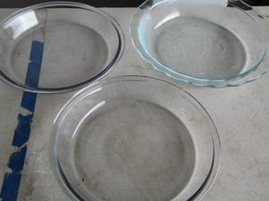 lot 114 image: 3 pie plates -